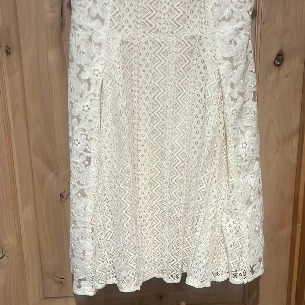 Mystery Lace Sleeveless Dress - Cream SZ large - Picture 4 of 7